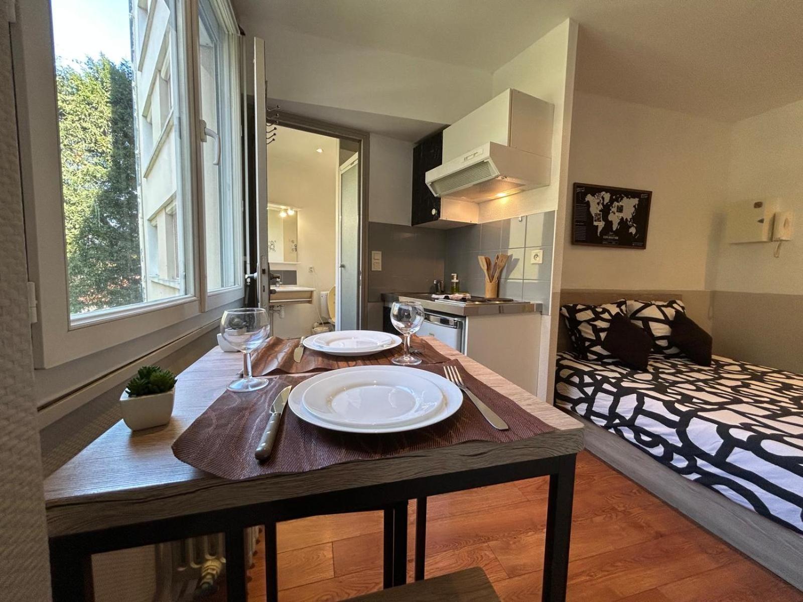 Studio 96 - Wi Fi Fibre - Residence Beausejour - Proche Centre Ville تروي المظهر الخارجي الصورة